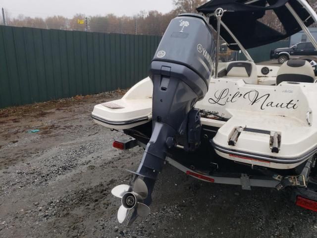 2016 Stingray Boat