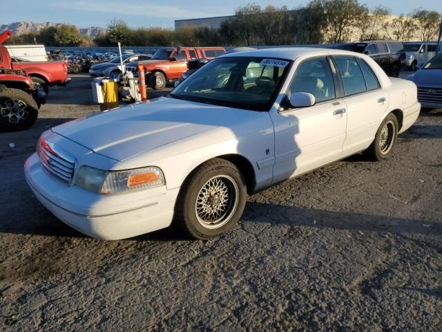 2000 Ford Crown Victoria LX