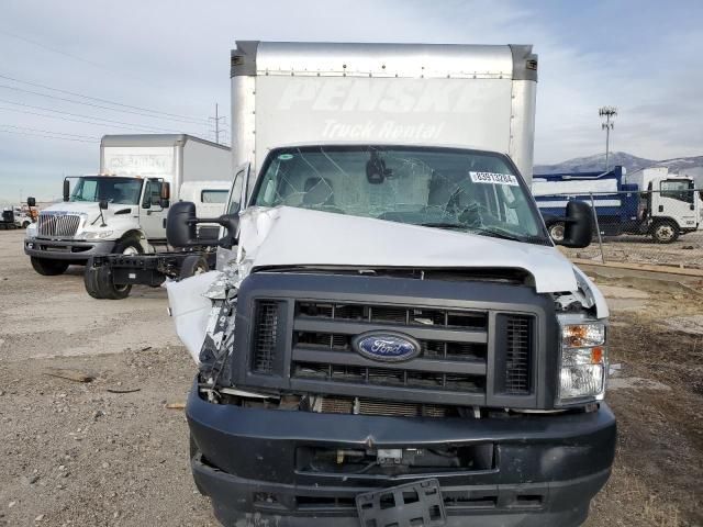 2023 Ford Econoline E350 Super Duty Cutaway Van