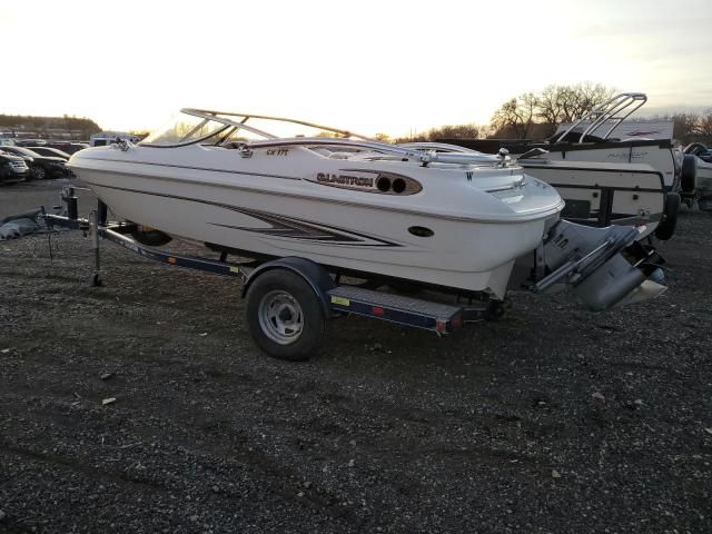 2001 Glastron Boat