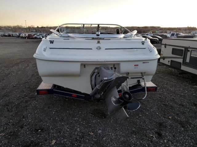 2001 Glastron Boat