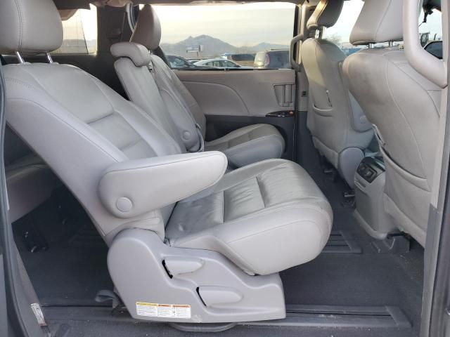 2018 Toyota Sienna XLE