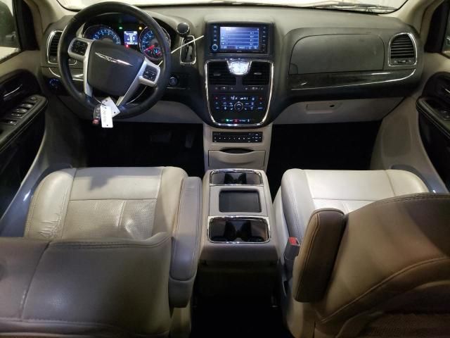 2012 Chrysler Town & Country Touring L