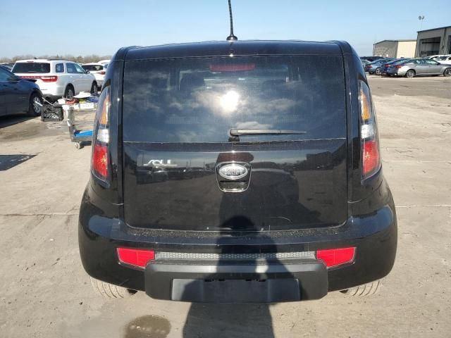 2010 KIA Soul +