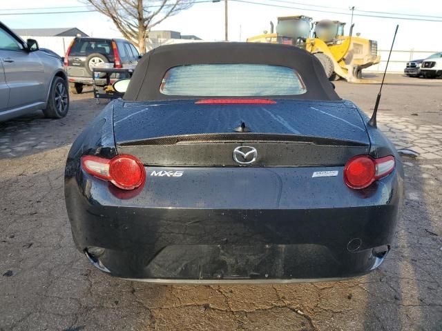 2016 Mazda MX-5 Miata Grand Touring