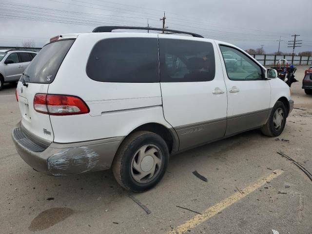 2002 Toyota Sienna LE