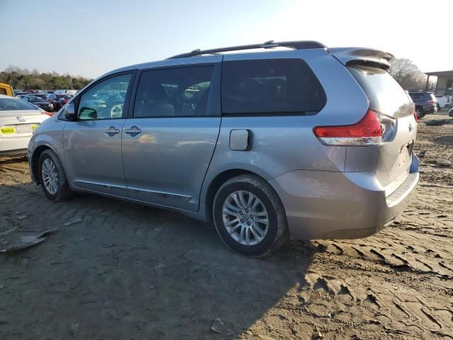 2012 Toyota Sienna XLE