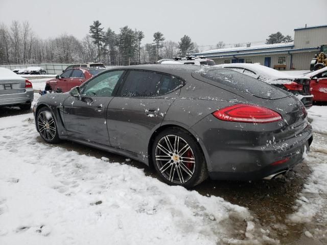 2016 Porsche Panamera 2