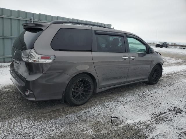 2013 Toyota Sienna Sport