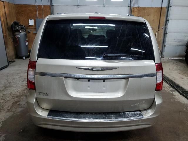 2013 Chrysler Town & Country Touring