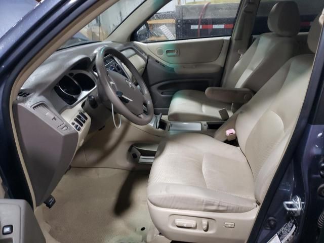 2004 Toyota Highlander Base