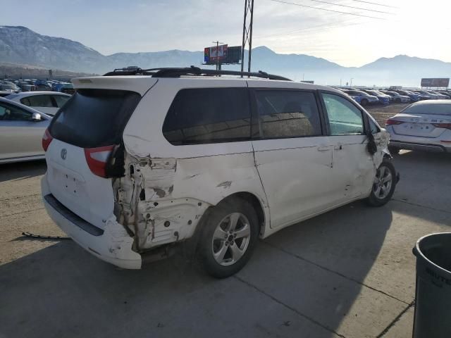 2015 Toyota Sienna LE