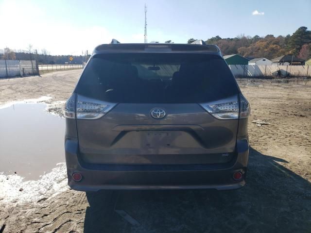 2013 Toyota Sienna Sport