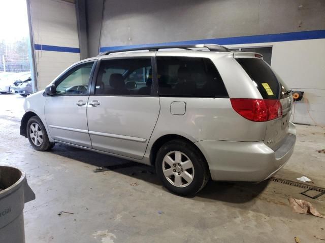 2009 Toyota Sienna CE