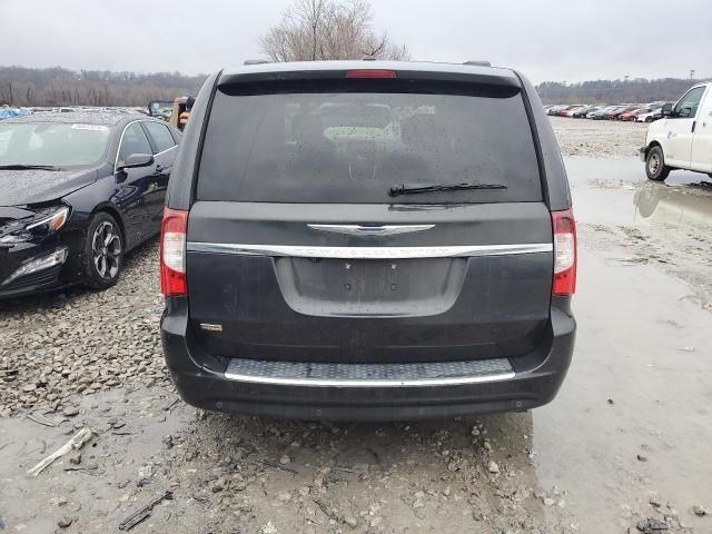 2012 Chrysler Town & Country Touring L