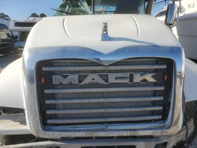 2023 Mack Granite