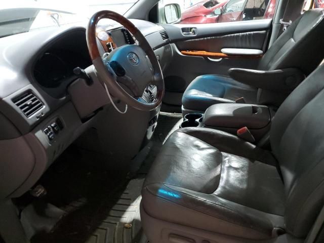 2010 Toyota Sienna XLE