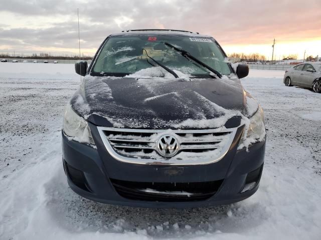 2009 Volkswagen Routan SE