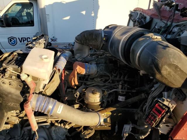 2015 Peterbilt 365