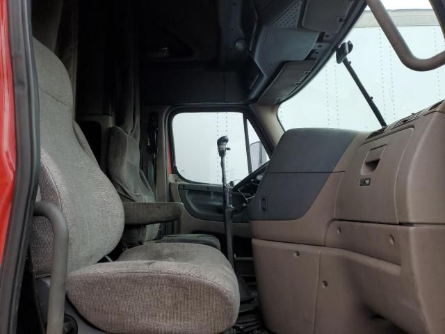 2011 Freightliner Cascadia 125