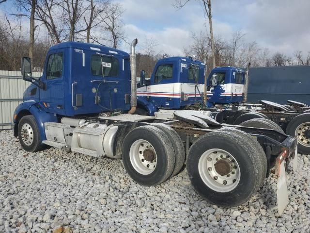 2016 Peterbilt 579