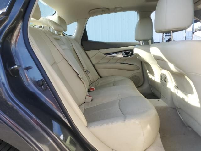 2012 Infiniti M37