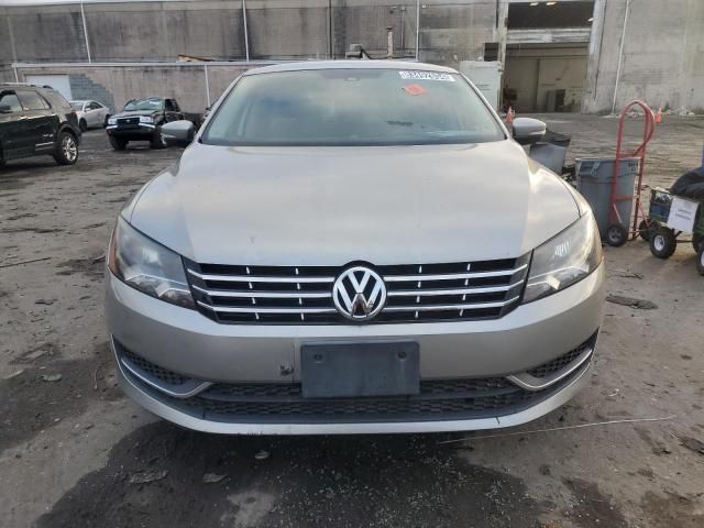 2014 Volkswagen Passat S