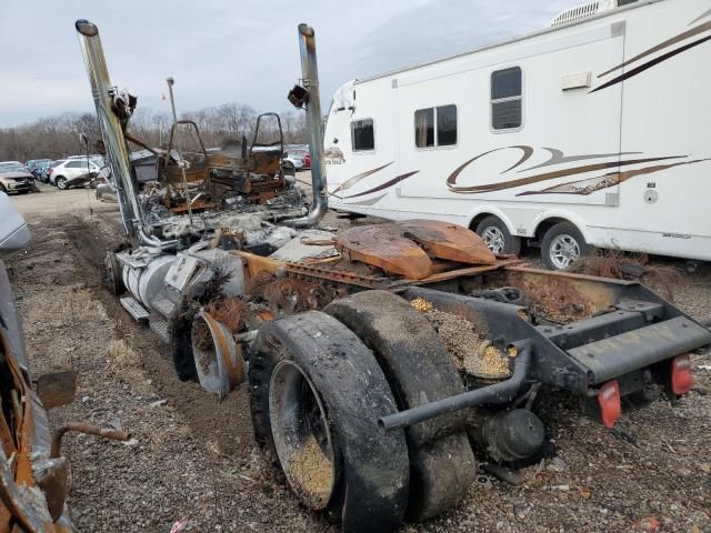 2010 Kenworth Construction T680