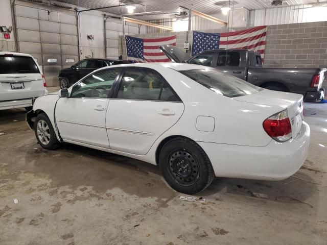 2005 Toyota Camry LE