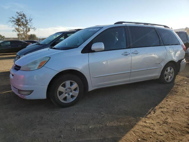 2004 Toyota Sienna XLE