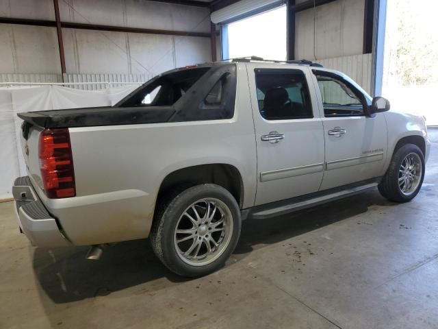 2011 Chevrolet Avalanche LS