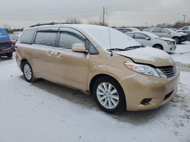 2013 Toyota Sienna XLE