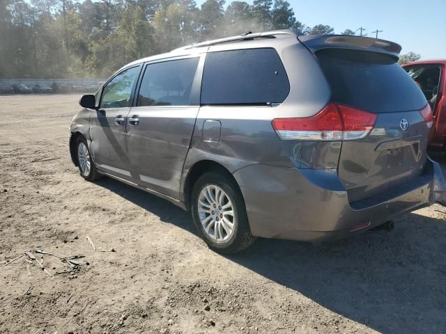 2011 Toyota Sienna XLE