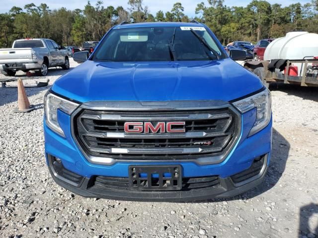 2024 GMC Terrain AT4