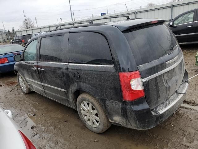 2016 Chrysler Town & Country Touring