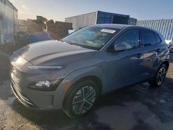 Hyundai Kona Vehiculos salvage en venta: 2023 Hyundai Kona SE