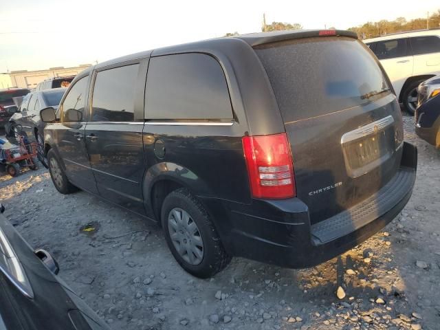 2010 Chrysler Town & Country LX