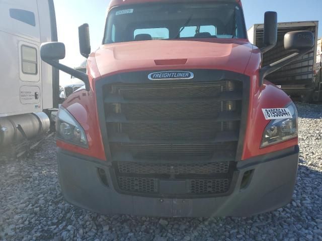 2020 Freightliner Cascadia 126