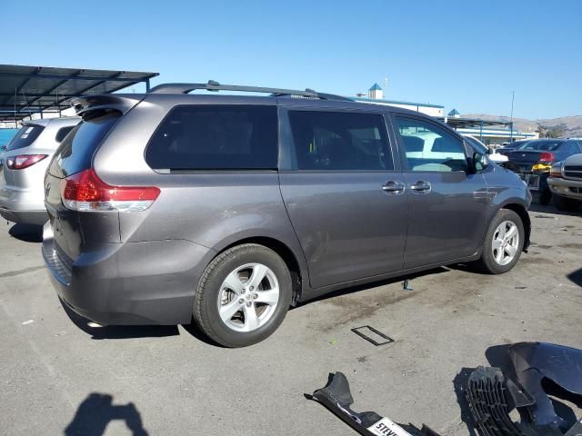 2014 Toyota Sienna LE