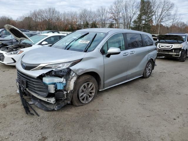 2021 Toyota Sienna LE