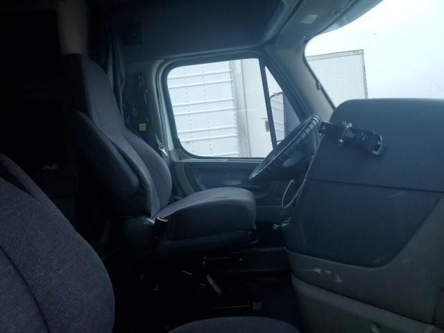 2015 Freightliner Cascadia 125