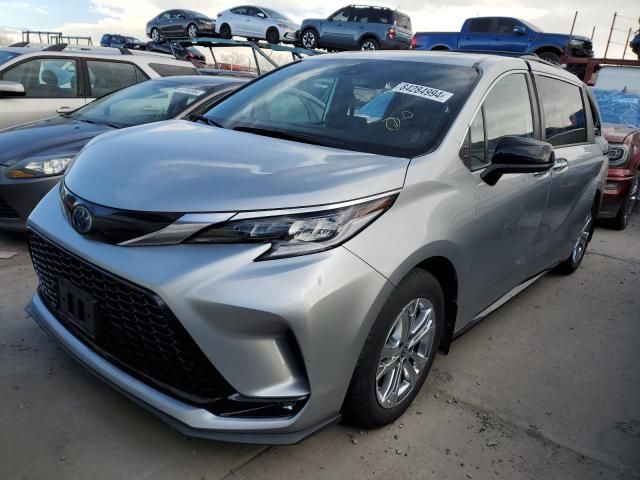 2022 Toyota Sienna XSE