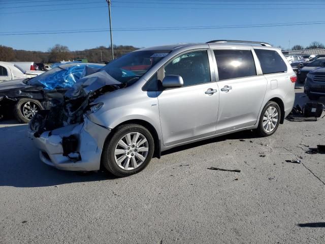 2017 Toyota Sienna XLE