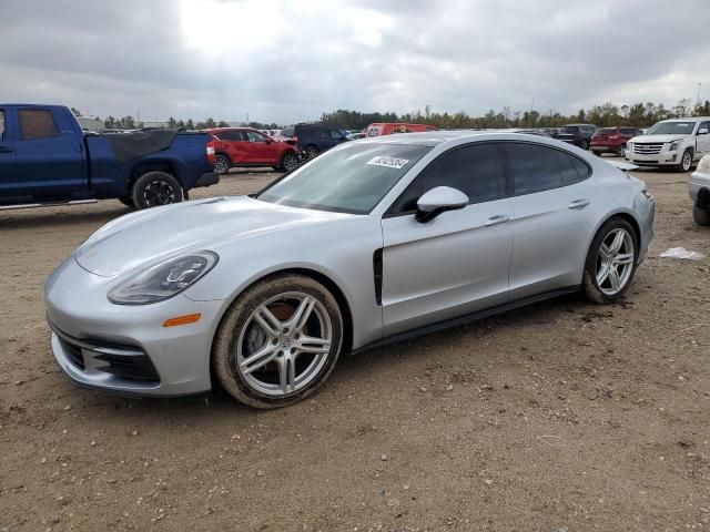 2018 Porsche Panamera 4