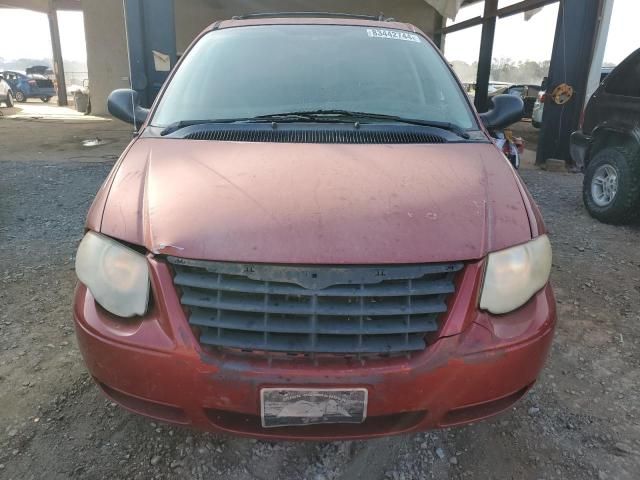 2006 Chrysler Town & Country LX