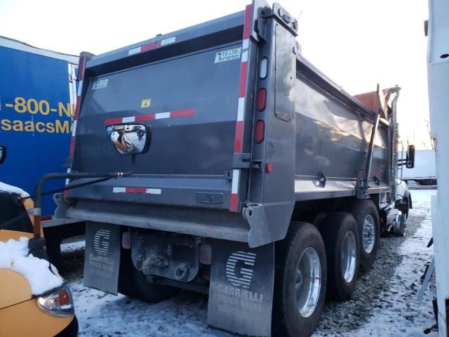 2025 Kenworth Construction T880