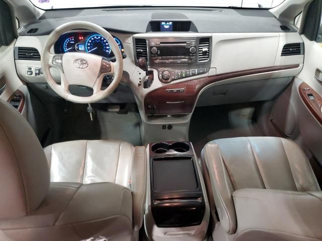 2011 Toyota Sienna XLE