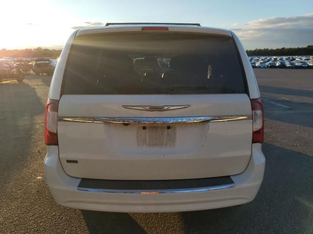 2013 Chrysler Town & Country Touring