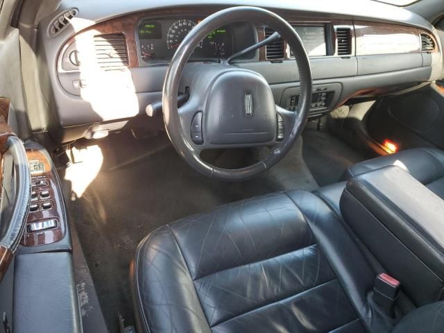 2001 Lincoln Town Car Executive