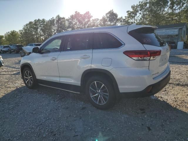 2019 Toyota Highlander SE